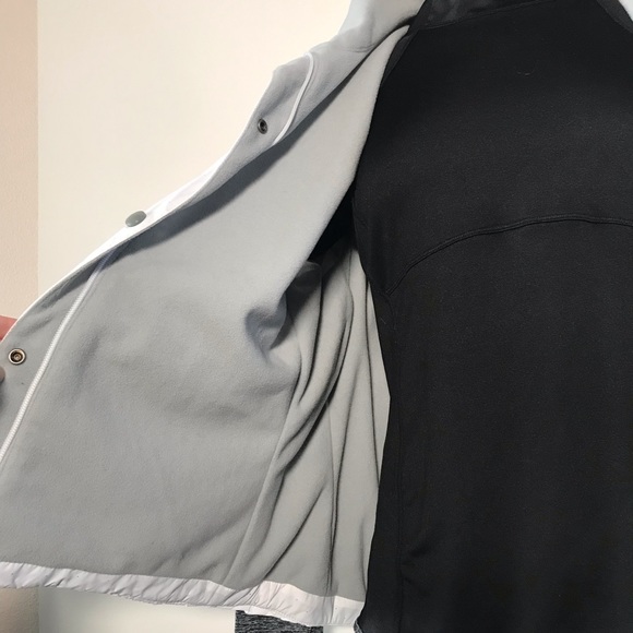 NIKE Fleece Lined White Puffer Vest - Picture 8 of 12